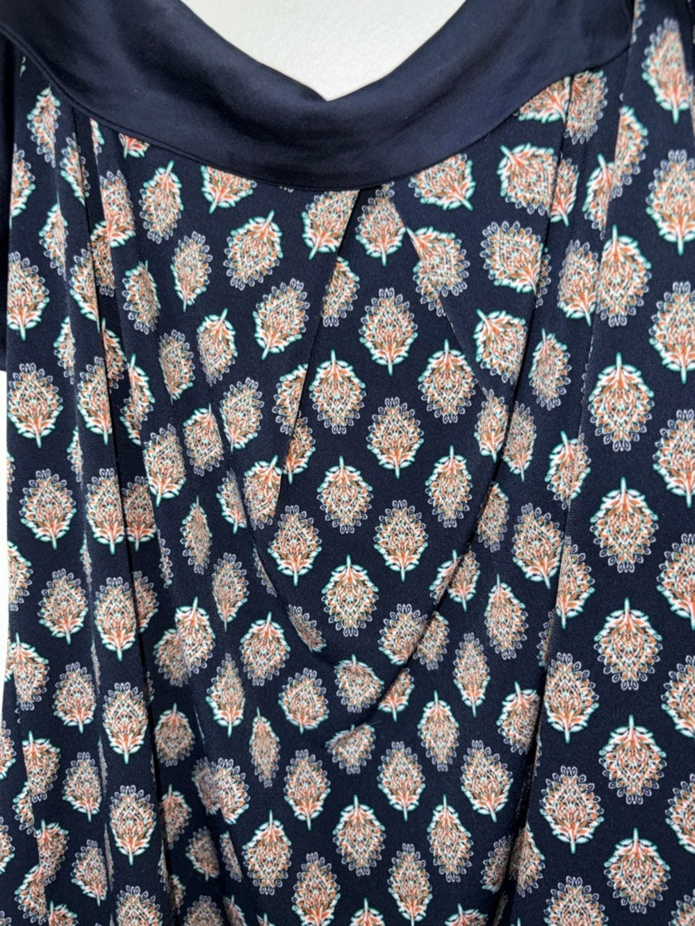 Banana Republic Navy Floral-Print Off-Shoulder Camisole - Picture 3 of 6